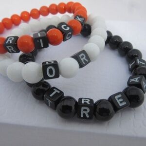 Hand Crafted Bracelets Stack 3 Trick or Treat Halloween Stretch Orange Black Med